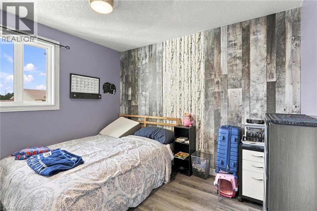 23 Desantis Court, Hamilton, ON