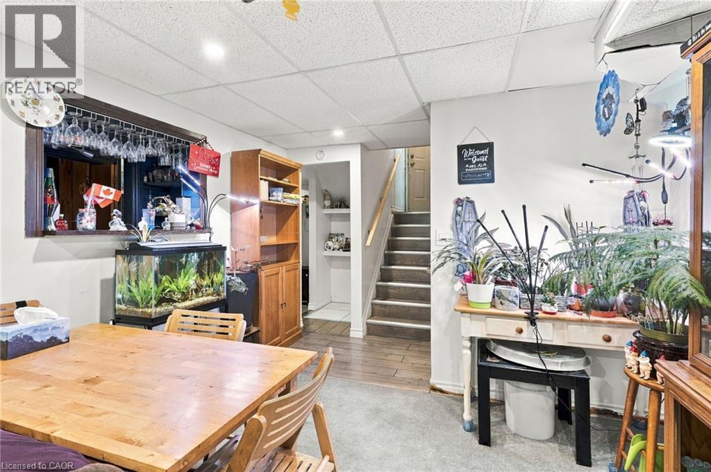 23 Desantis Court, Hamilton, ON