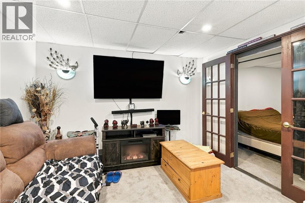 23 Desantis Court, Hamilton, ON