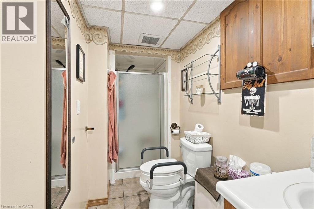 23 Desantis Court, Hamilton, ON