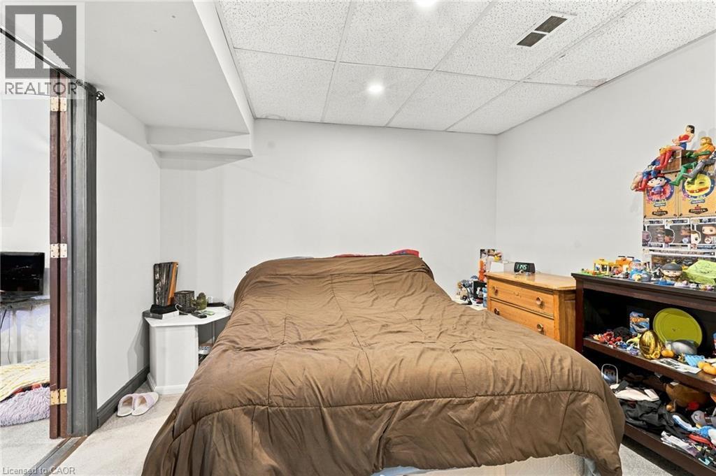 23 Desantis Court, Hamilton, ON