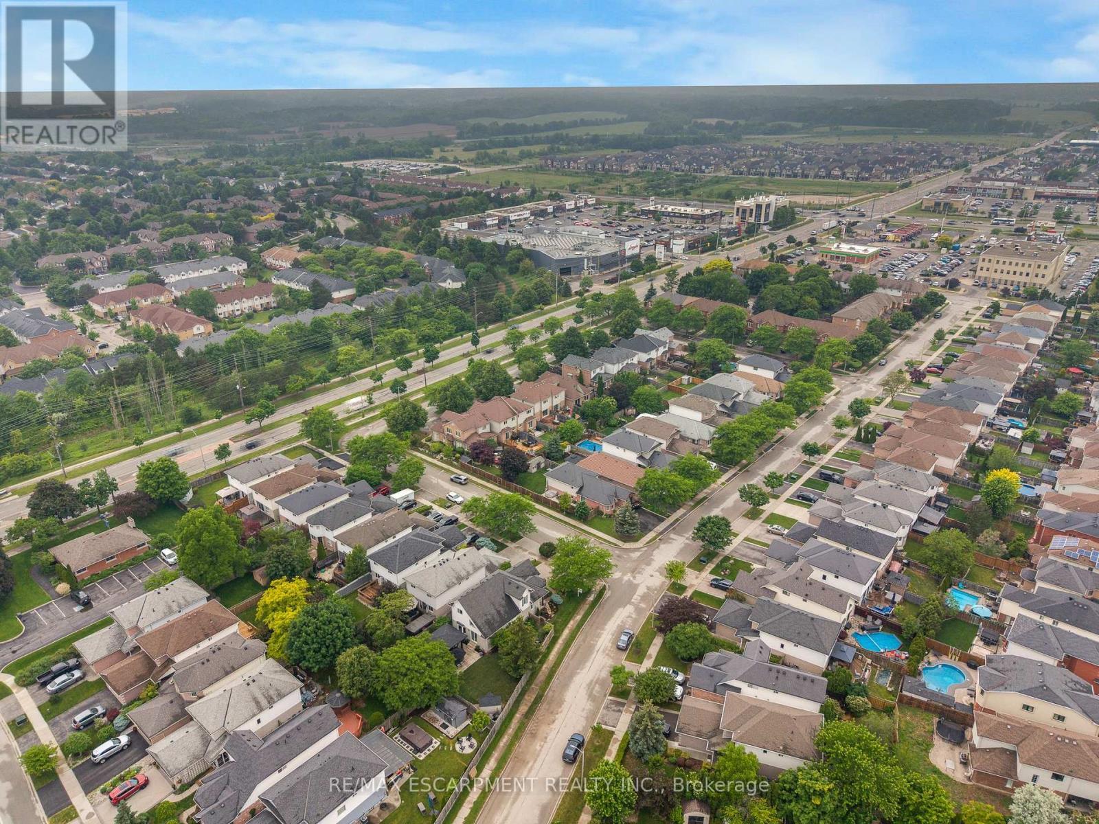 Close to Parks, Shops, Schools and Trails - 4014 Jarvis Crescent, Burlington, ON