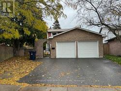 MAIN & 2ND FLOORS - 31 WELLPARK BOULEVARD Toronto, ON M1V 1B5