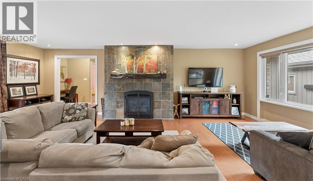 373 Forestlawn Road, Waterloo, ON