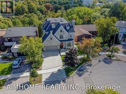 19 BROCKINGTON CRESCENT Toronto, ON M3H 4S9