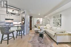 601 - 300 BALLIOL STREET Toronto, ON M4S 3G6