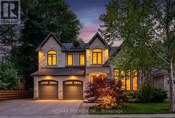 3 COWLEY AVENUE Toronto, ON M9B 2C9