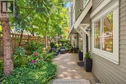 1071 LYNN VALLEY ROAD  North Vancouver, BC V7J 1Z6