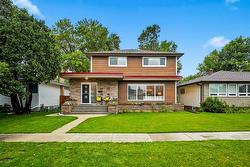809 Montrose Street  Winnipeg, MB R3M 3M5