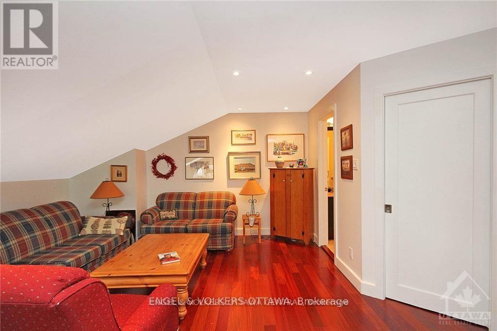 281 Kirchoffer Avenue, Ottawa, ON