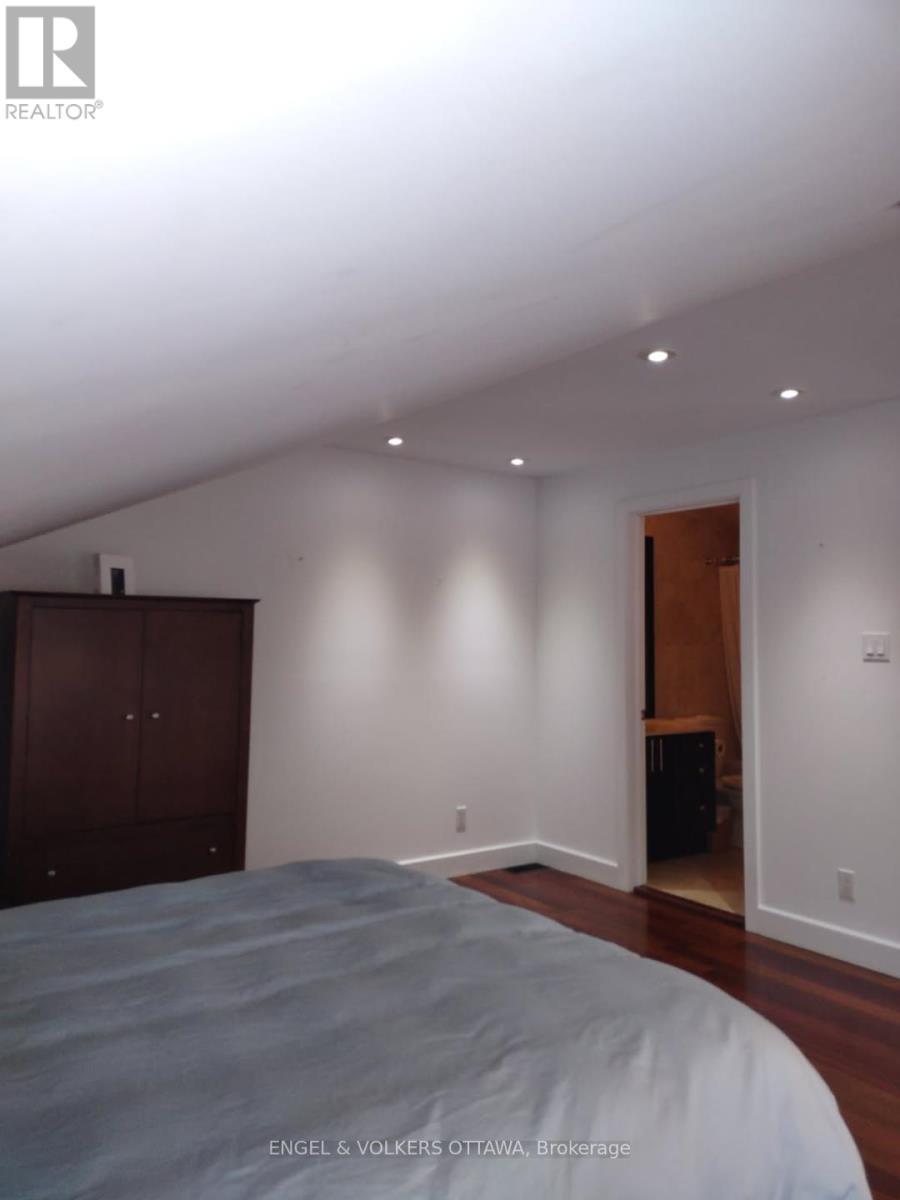 281 Kirchoffer Avenue, Ottawa, ON