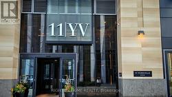 4005 - 11 YORKVILLE AVENUE Toronto, ON M4W 1L2