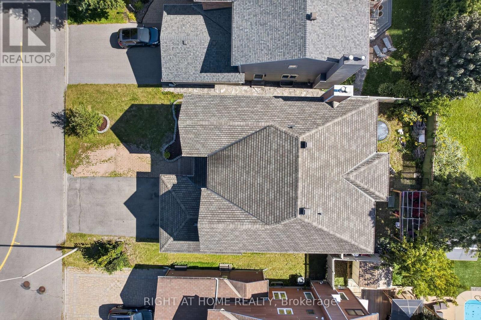 12 Baslaw Drive, Ottawa, ON