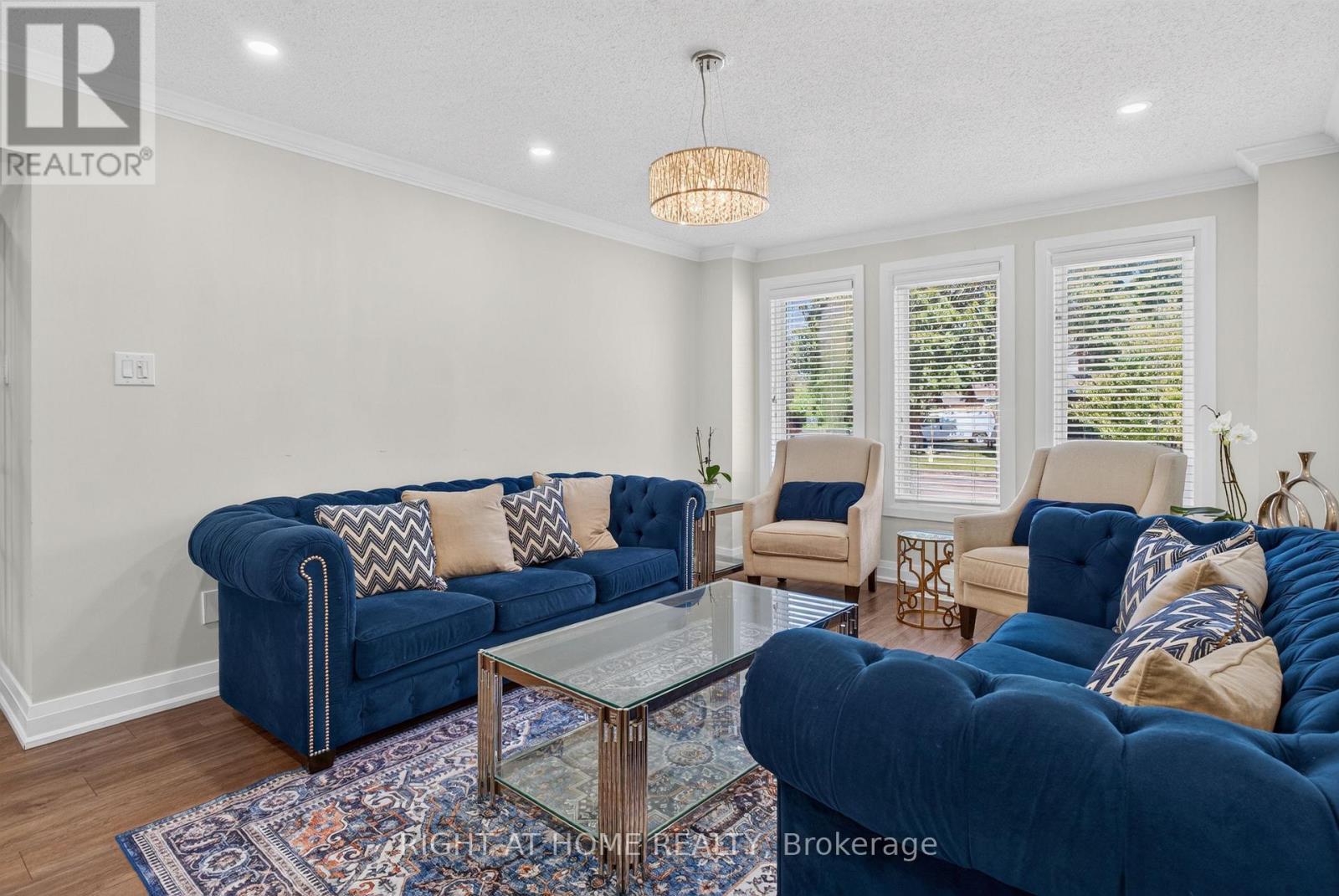 12 Baslaw Drive, Ottawa, ON