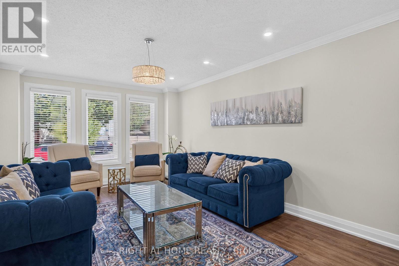 12 Baslaw Drive, Ottawa, ON