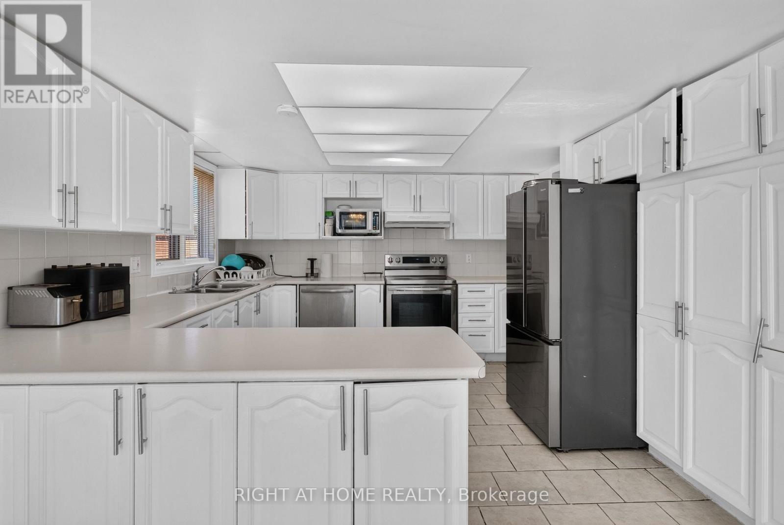 12 Baslaw Drive, Ottawa, ON