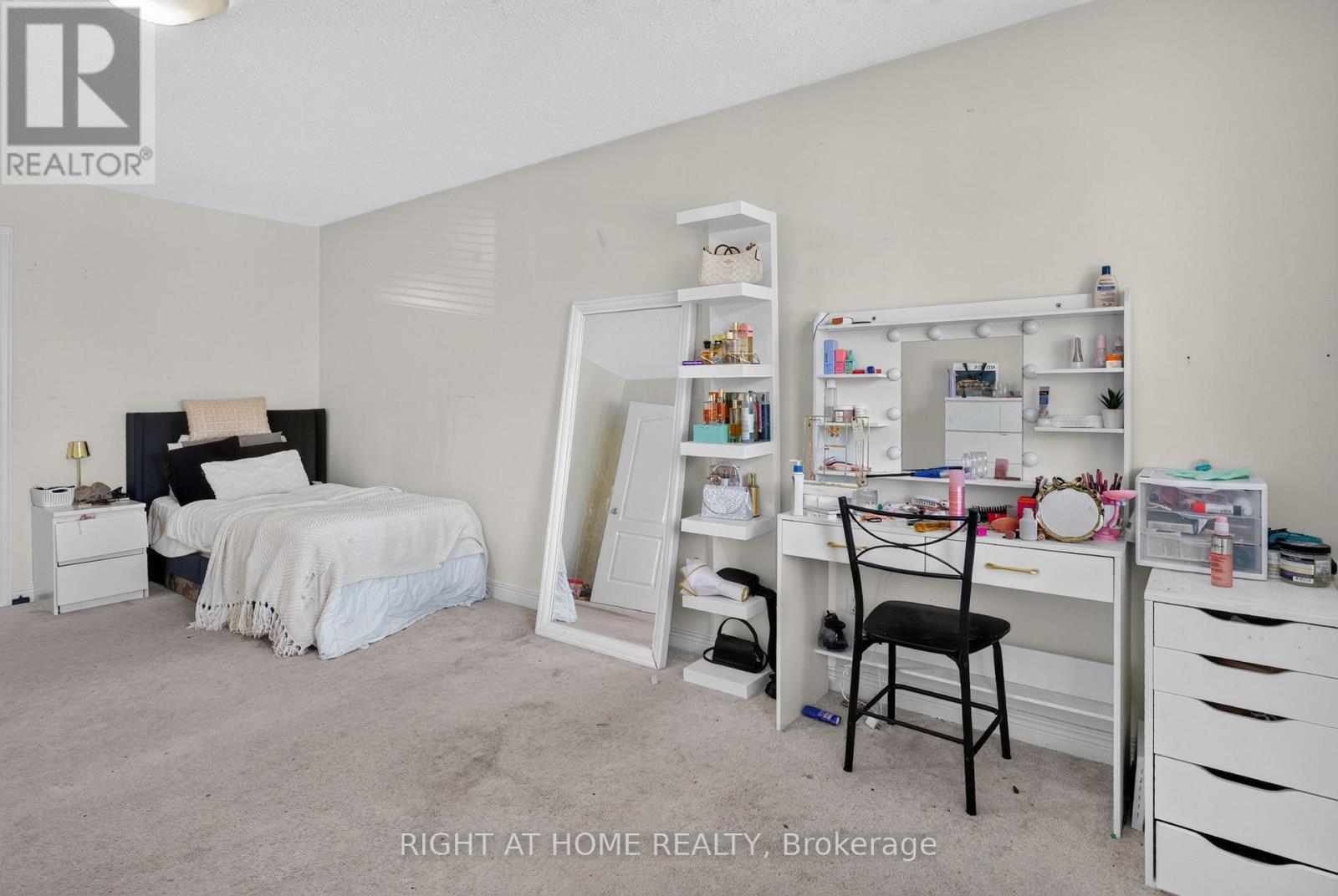 12 Baslaw Drive, Ottawa, ON