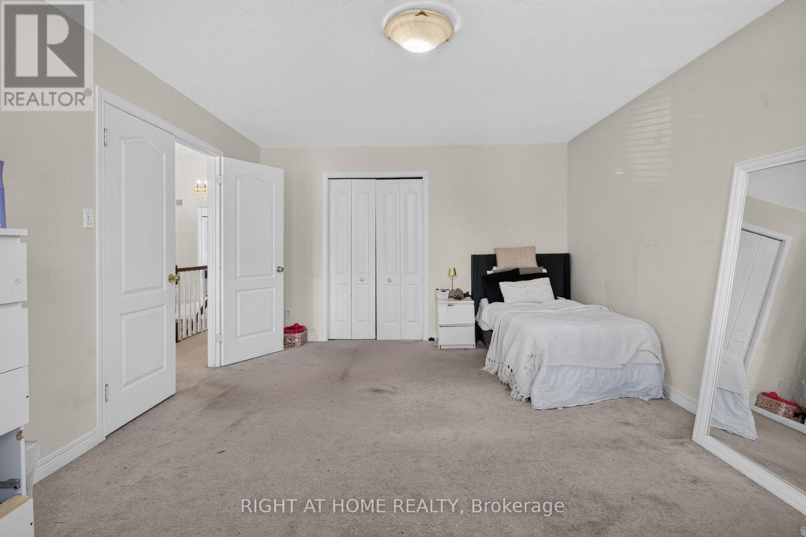 12 Baslaw Drive, Ottawa, ON