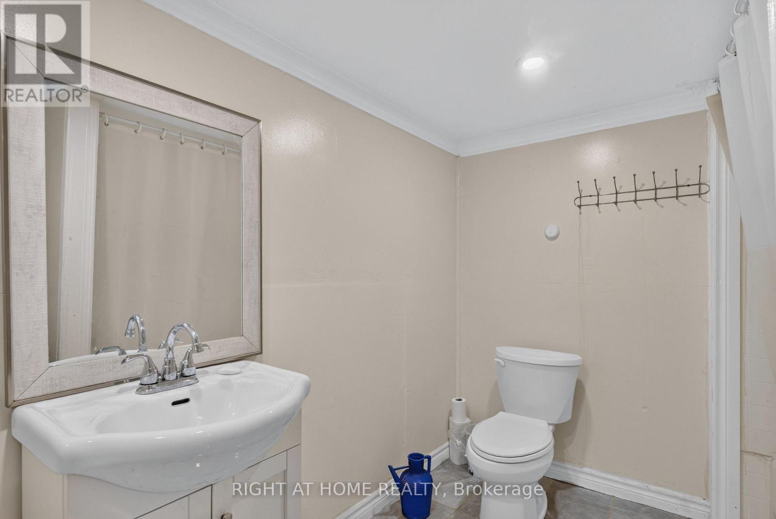 12 Baslaw Drive, Ottawa, ON