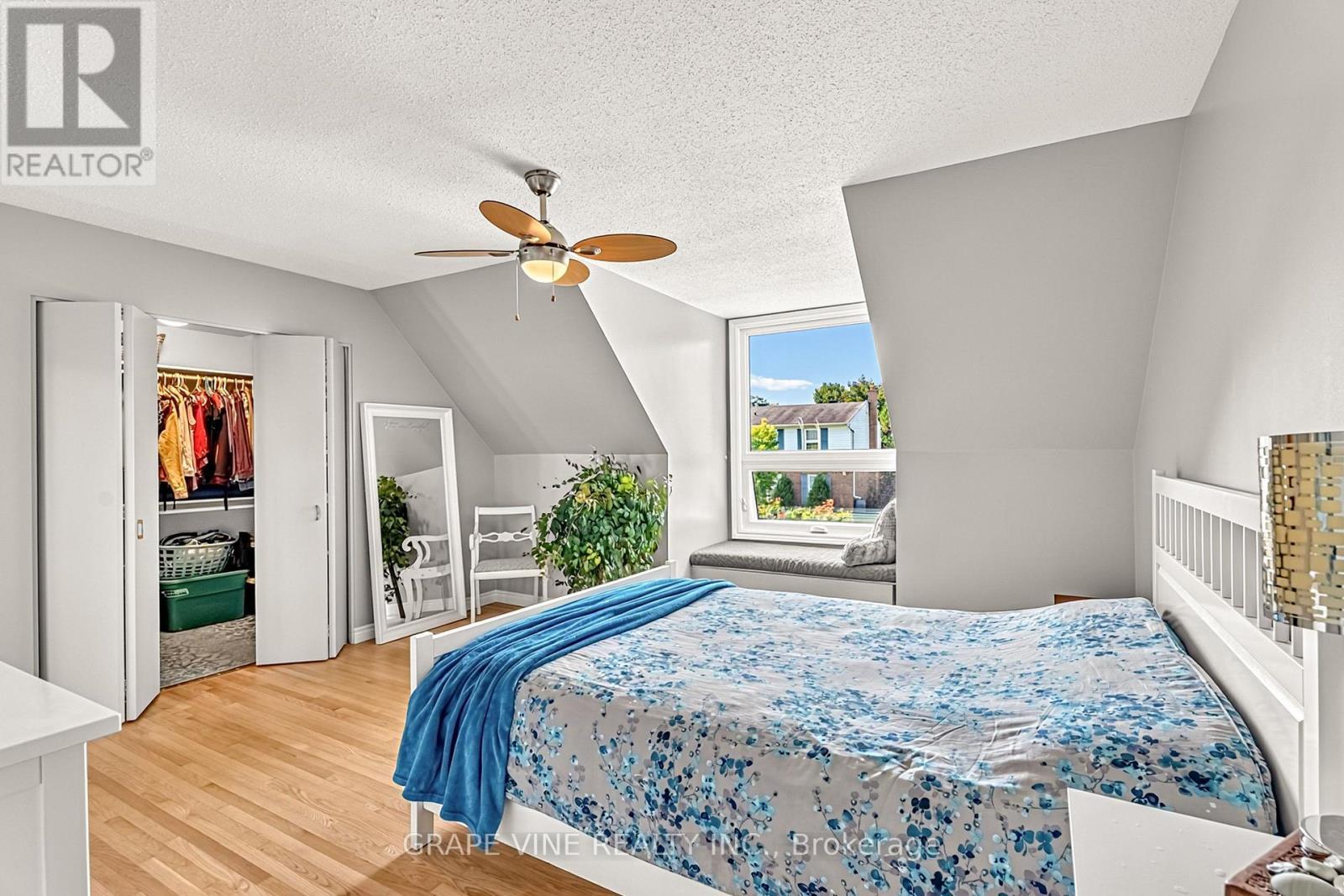 1323 Fernwood Drive, Ottawa, ON