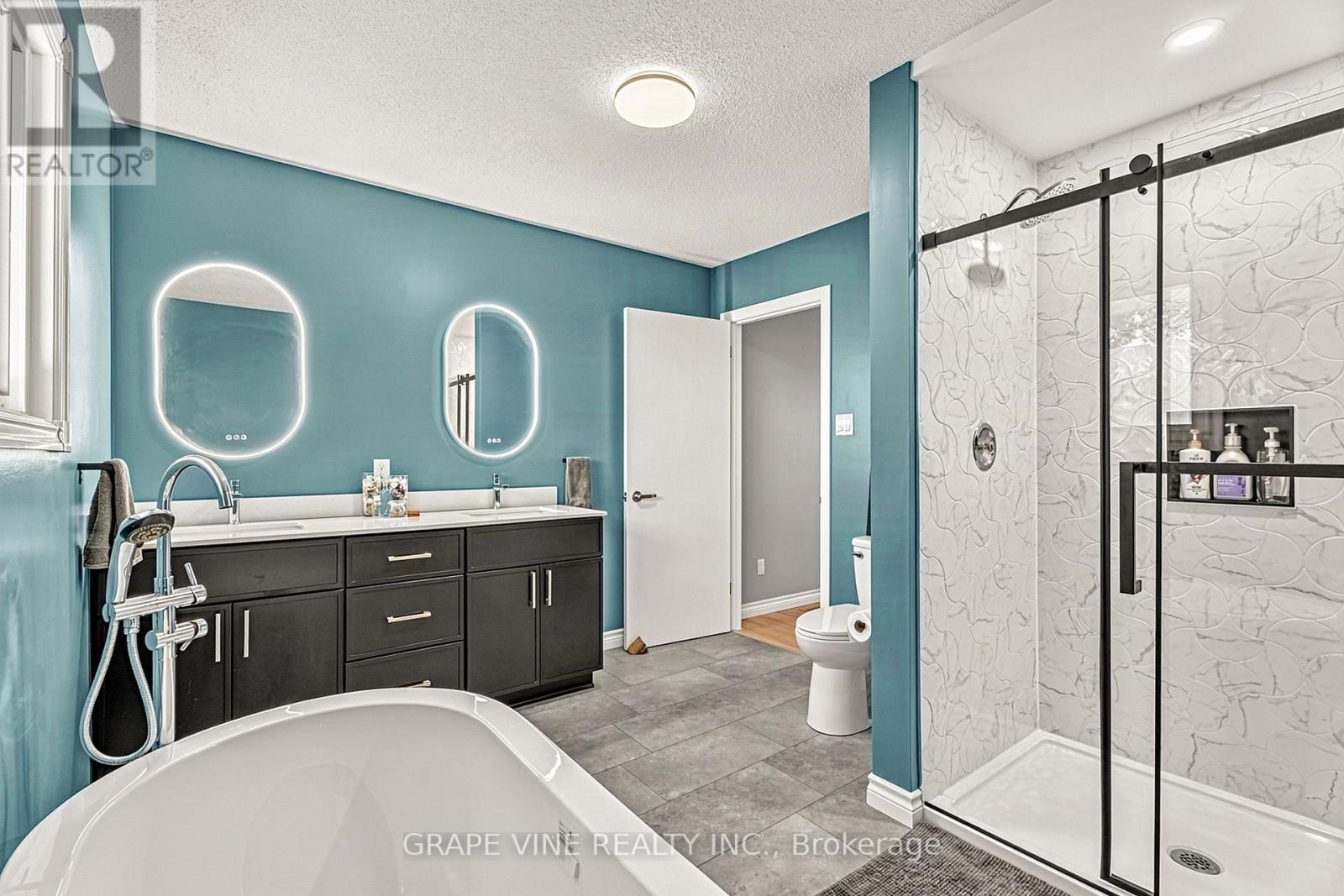 1323 Fernwood Drive, Ottawa, ON