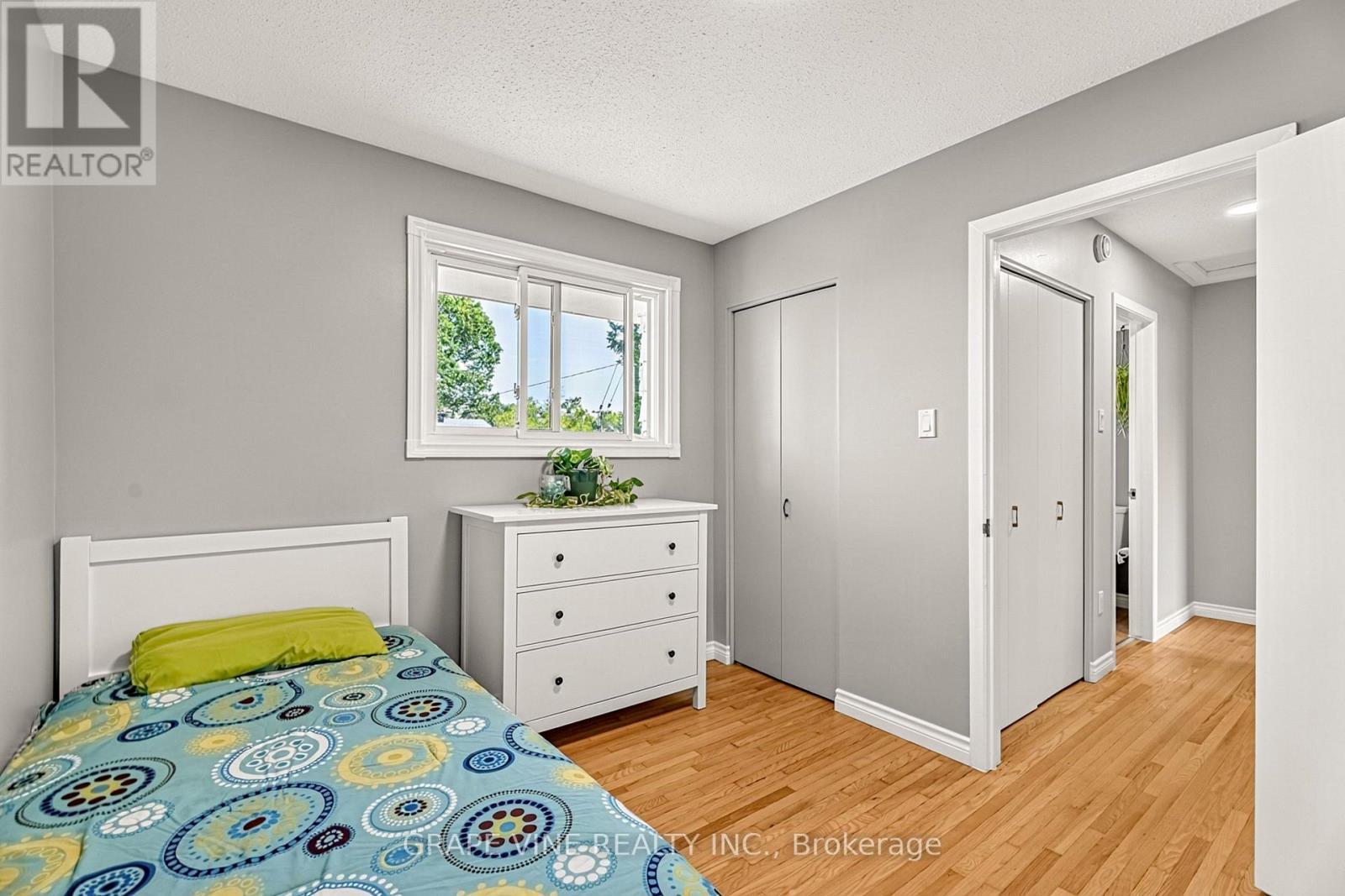 1323 Fernwood Drive, Ottawa, ON