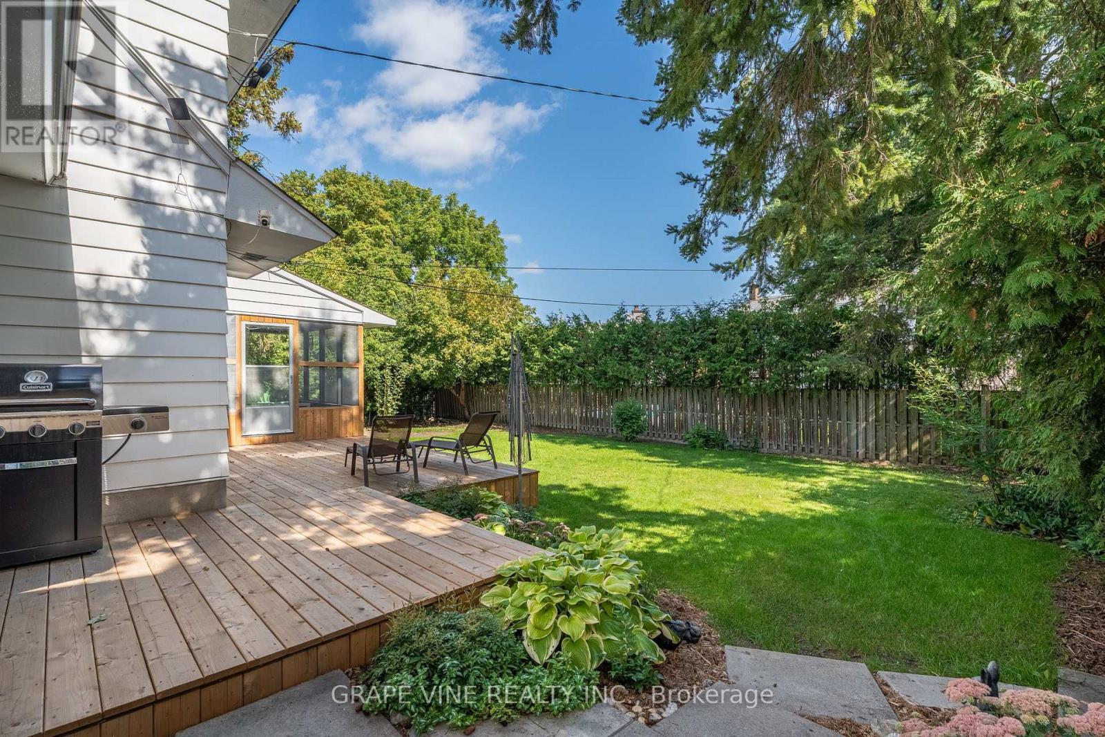 1323 Fernwood Drive, Ottawa, ON