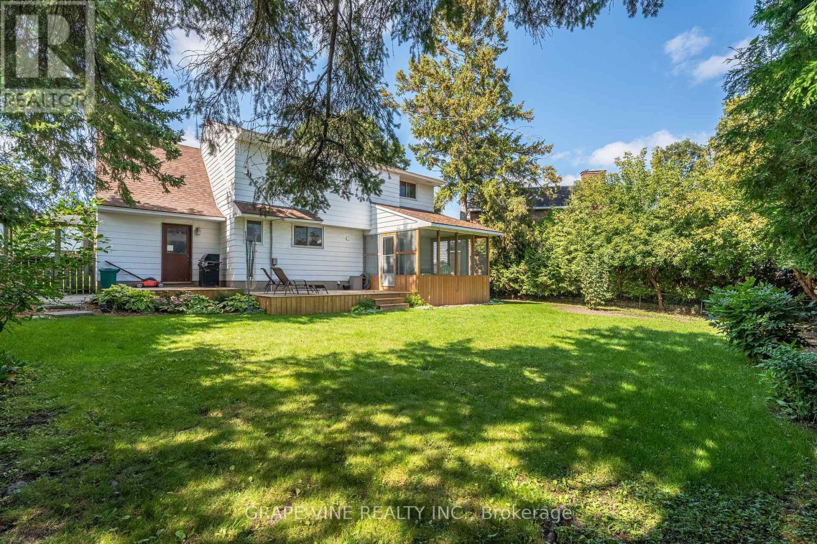 1323 Fernwood Drive, Ottawa, ON
