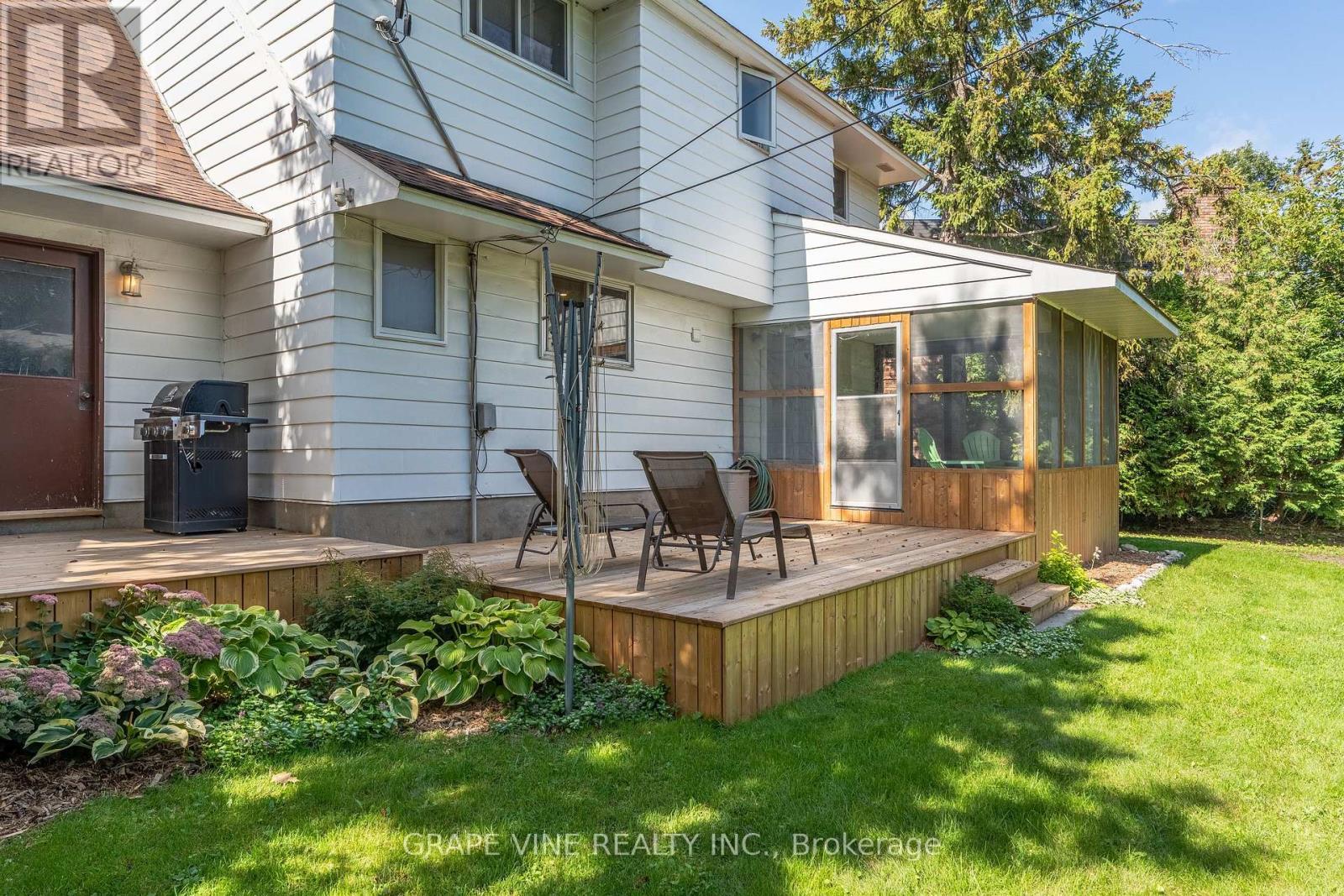 1323 Fernwood Drive, Ottawa, ON