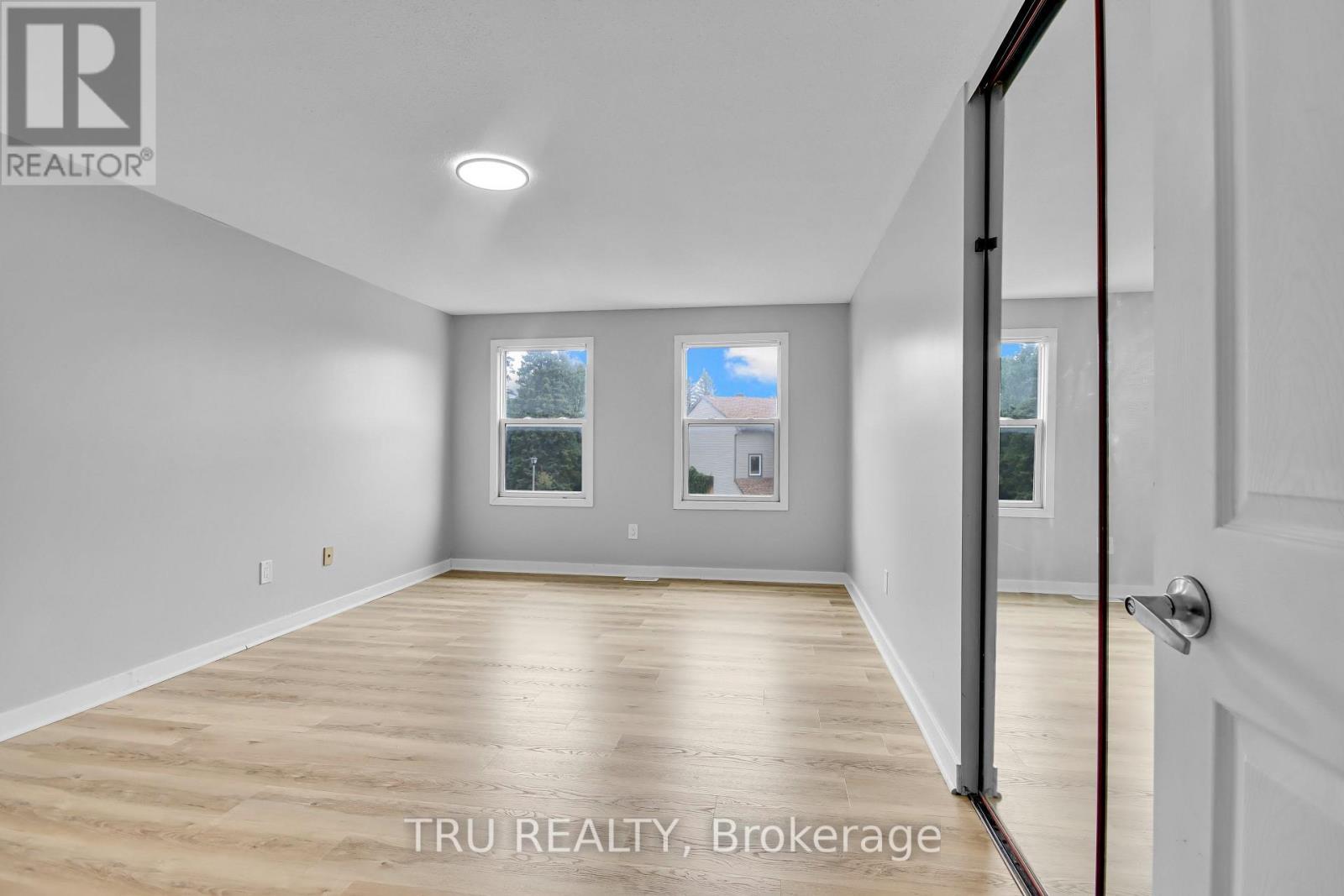 52 Greenboro Crescent, Ottawa, ON