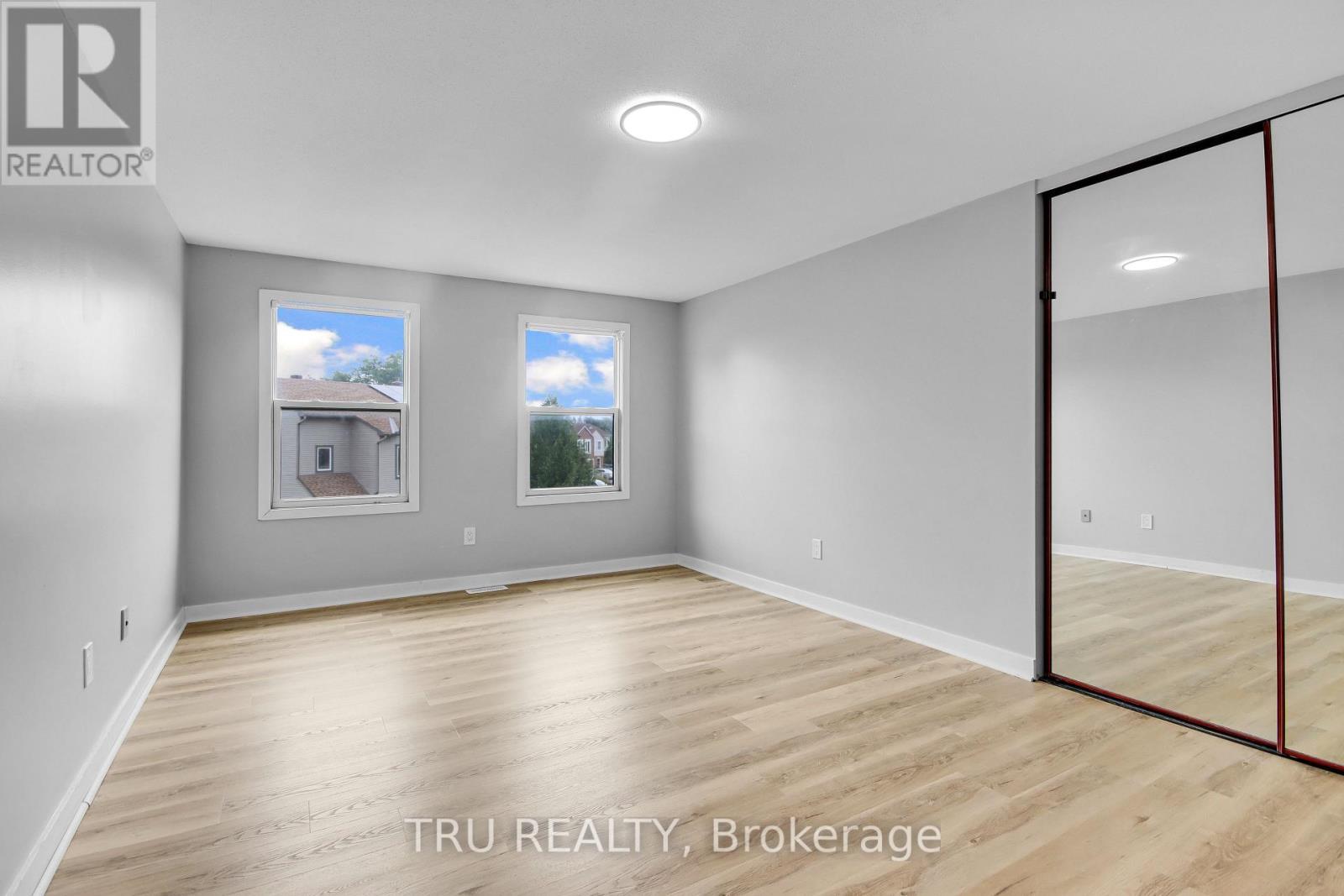 52 Greenboro Crescent, Ottawa, ON