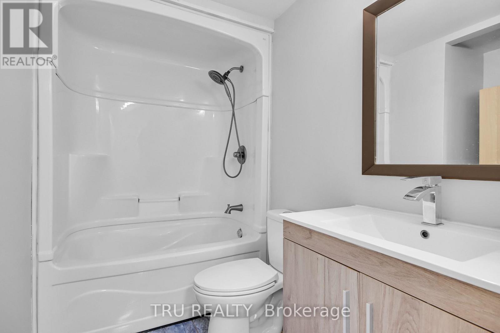 52 Greenboro Crescent, Ottawa, ON