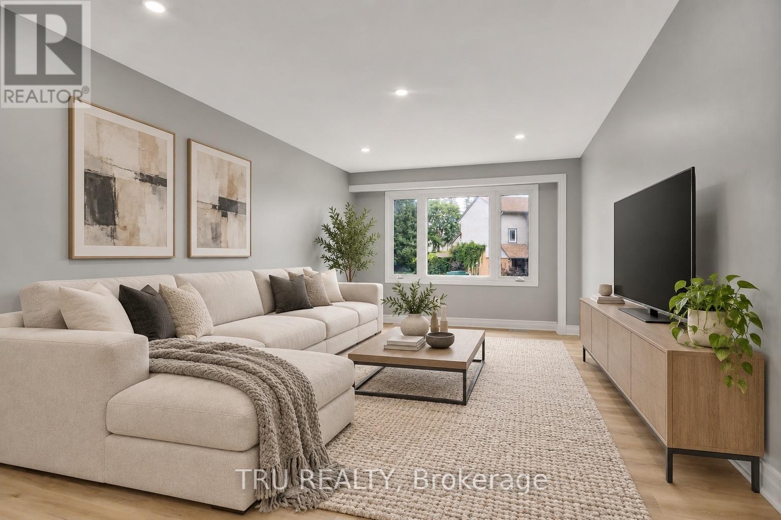 52 Greenboro Crescent, Ottawa, ON