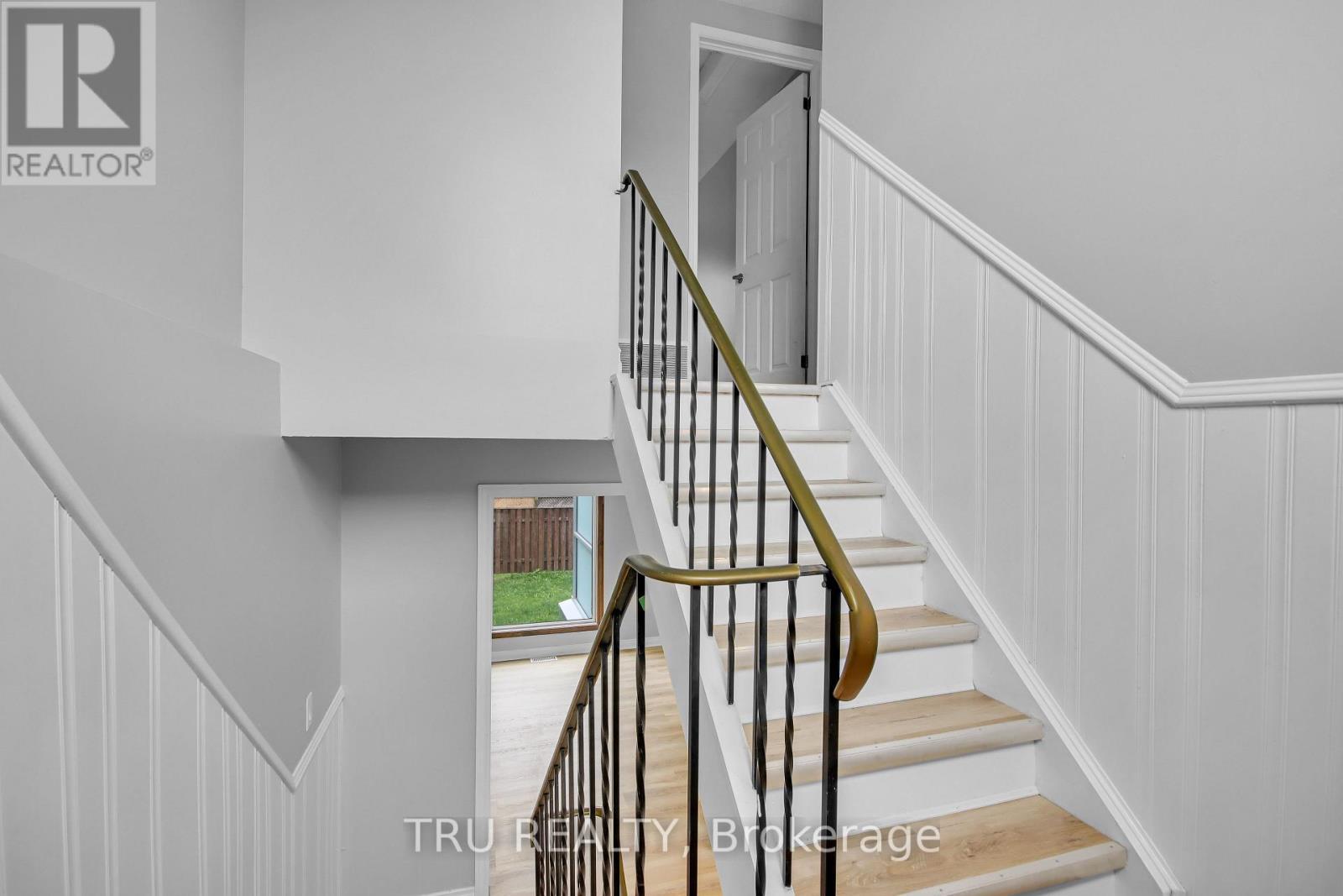 52 Greenboro Crescent, Ottawa, ON