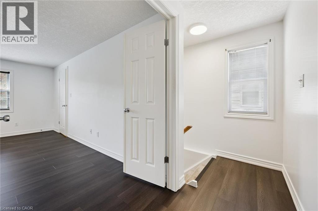 516 Dansbury Drive, Waterloo, ON