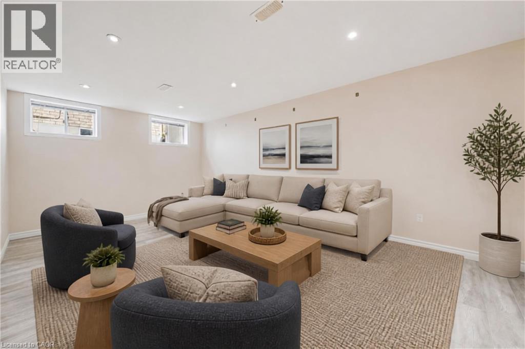 516 Dansbury Drive, Waterloo, ON