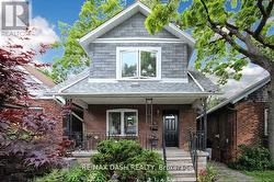 74 OAK PARK AVENUE Toronto, ON M4C 4M3
