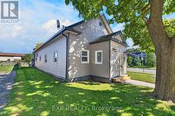 97 DEERE STREET Welland (Lincoln/Crowland), ON L3B 2L7