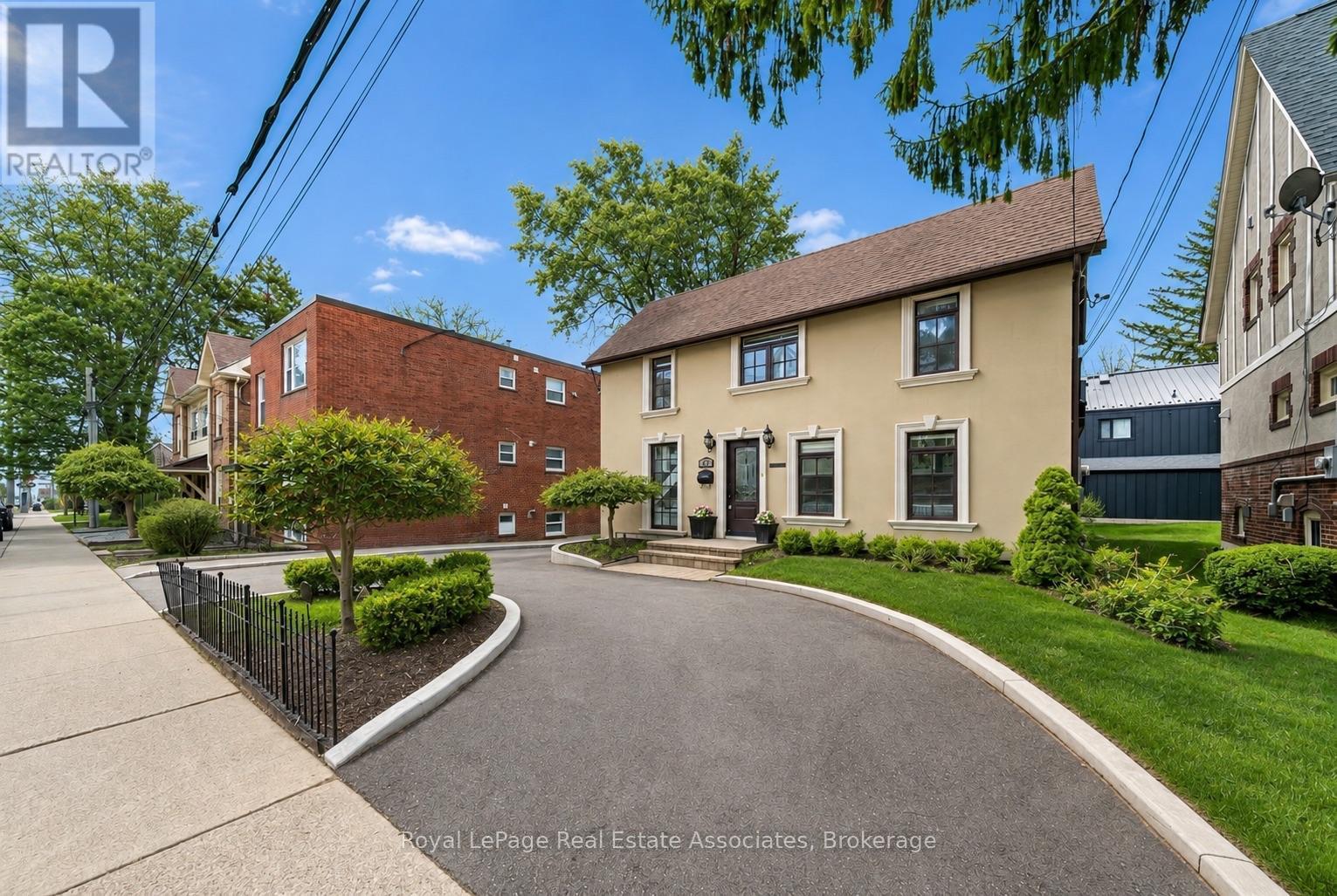 36 Mississauga Road N, Mississauga, ON