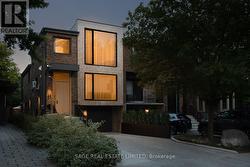 47 DELAWARE AVENUE Toronto, ON M6H 2S8