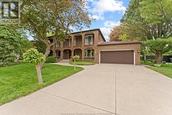 3696 Huntington AVENUE Windsor, ON N9E 3N3