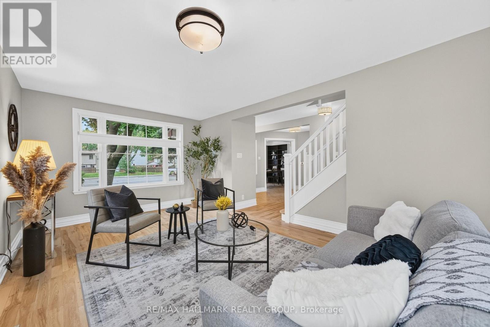 Country living in the city anyone? - 1608 Prince Of Wales Drive, Ottawa, ON