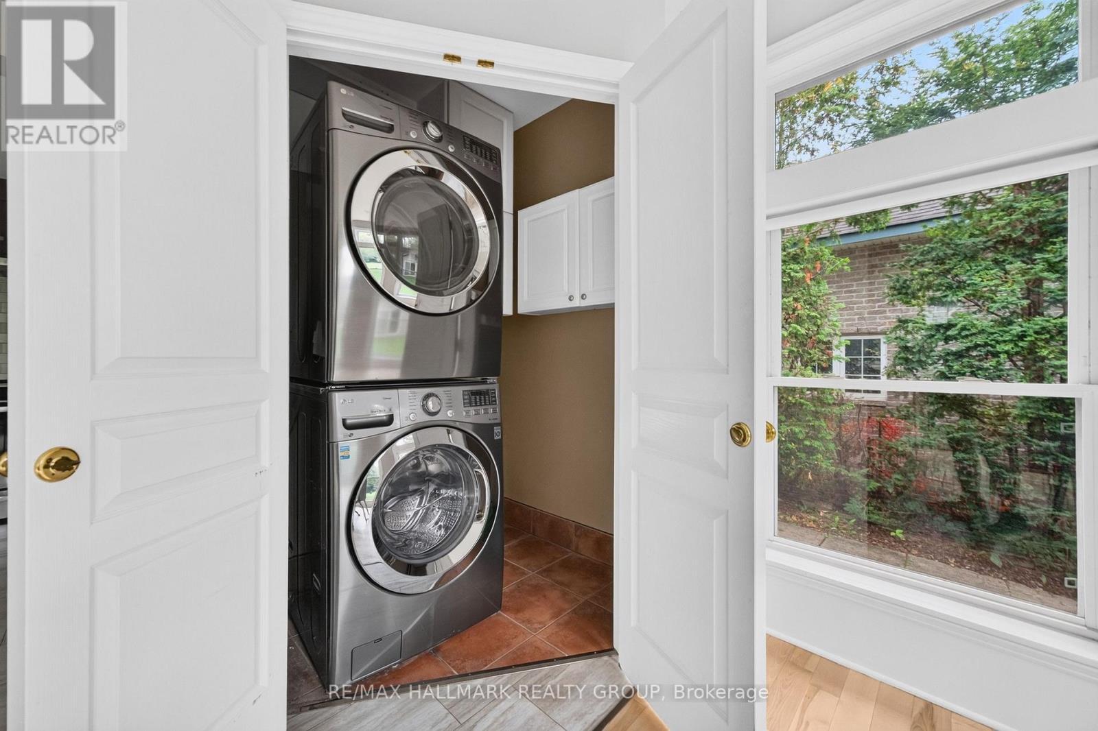 Main floor laundry - 1608 Prince Of Wales Drive, Ottawa, ON
