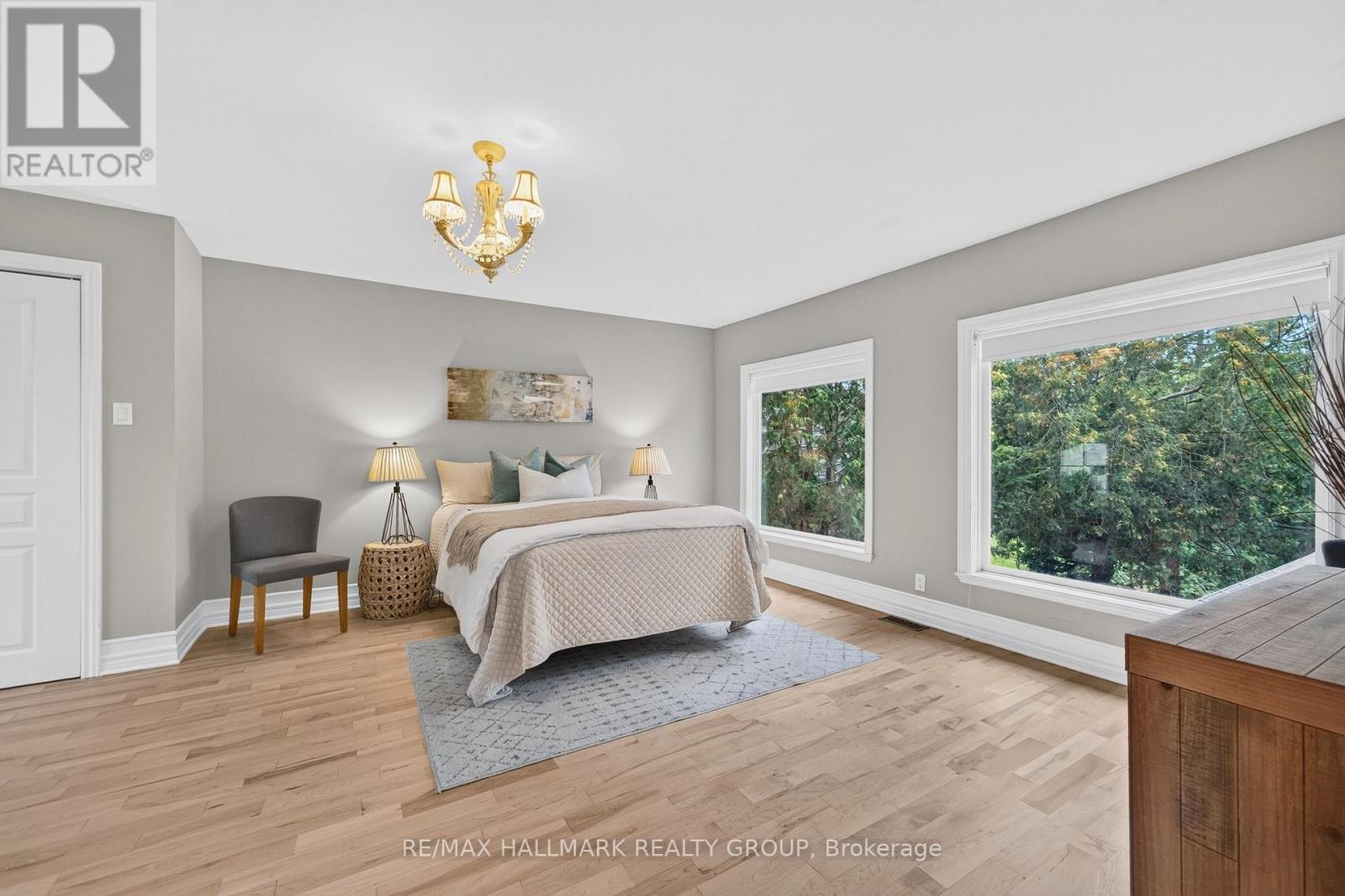 Large windows front and back - 1608 Prince Of Wales Drive, Ottawa, ON