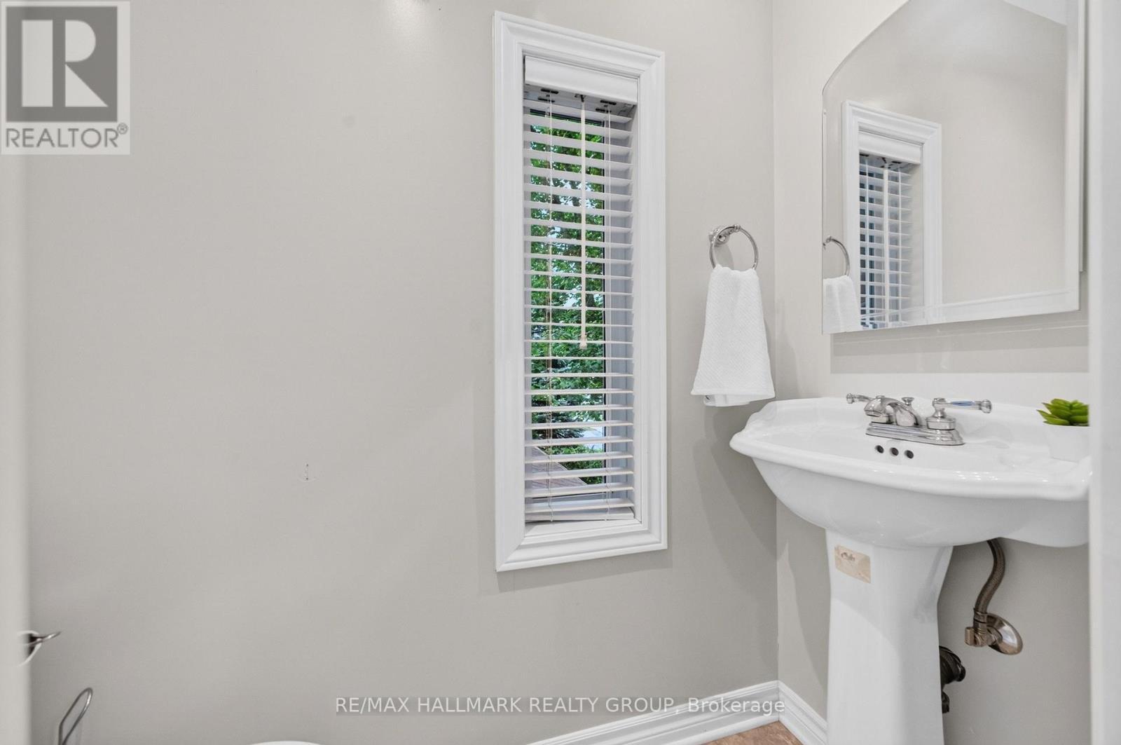 2pc ensuite - 1608 Prince Of Wales Drive, Ottawa, ON
