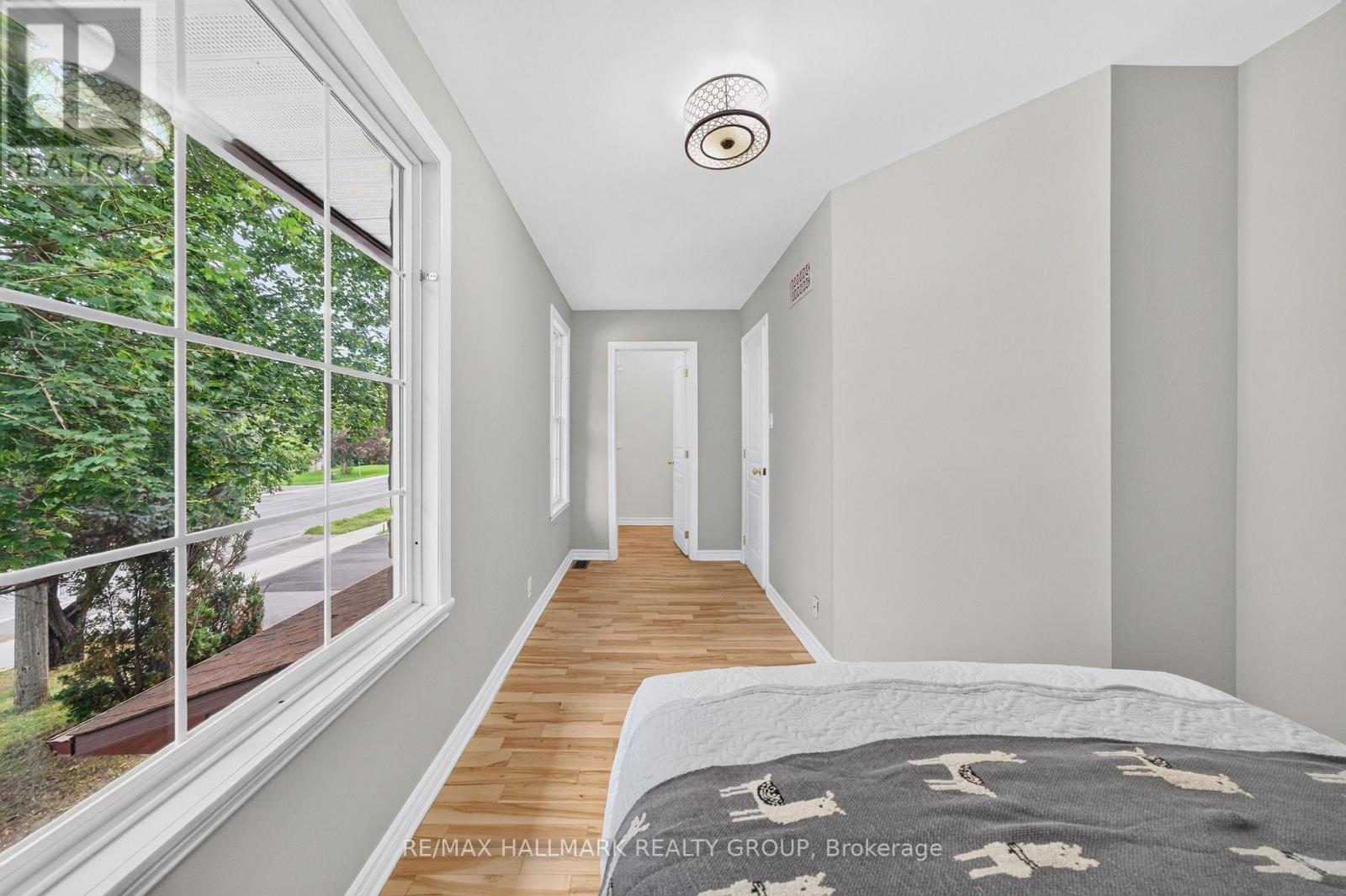 1608 Prince Of Wales Drive, Ottawa, ON