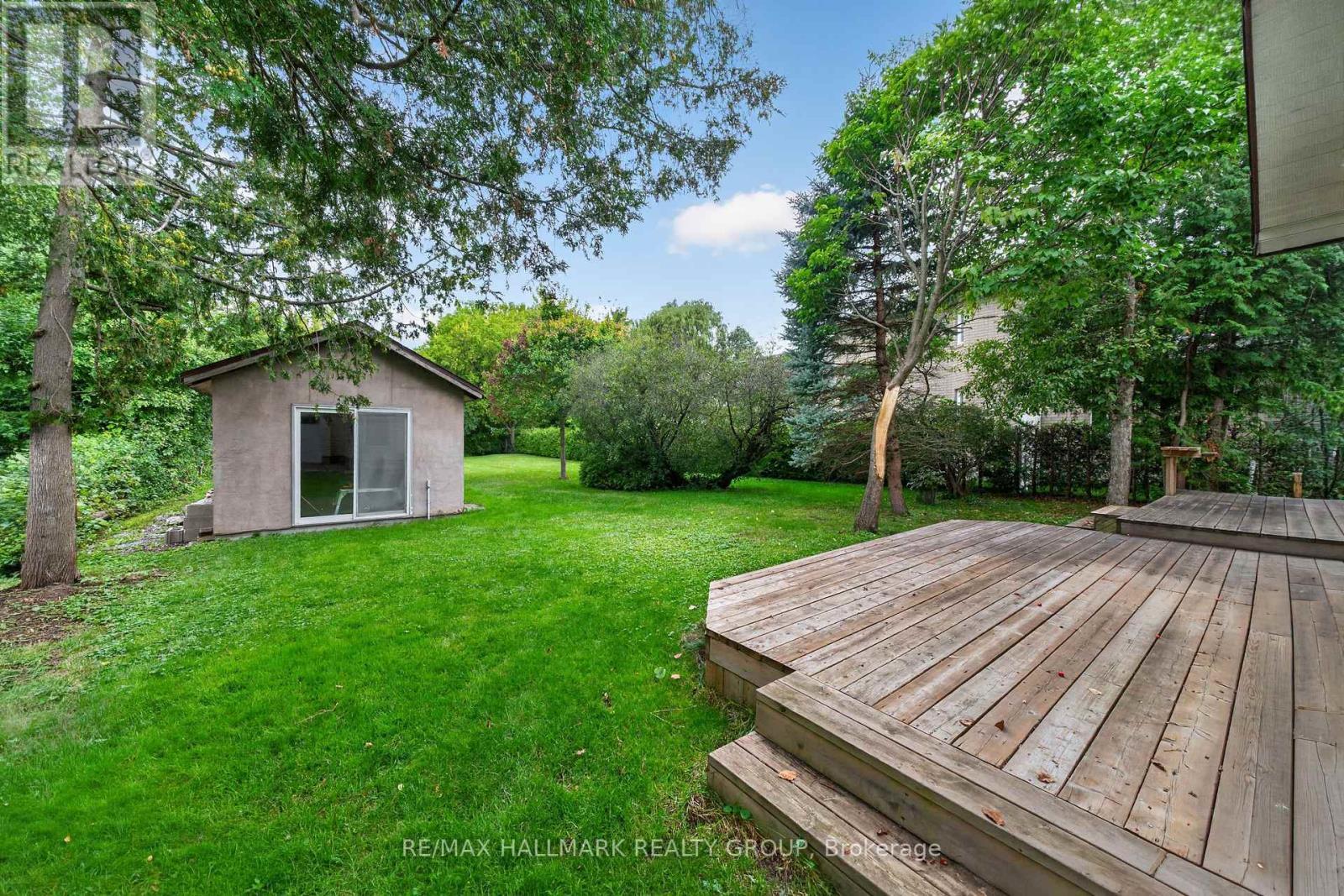 Hobby garage/shed, perfect for families! - 1608 Prince Of Wales Drive, Ottawa, ON