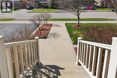 View of yard with a residential view - 97 Sirente Drive, Hamilton, ON 