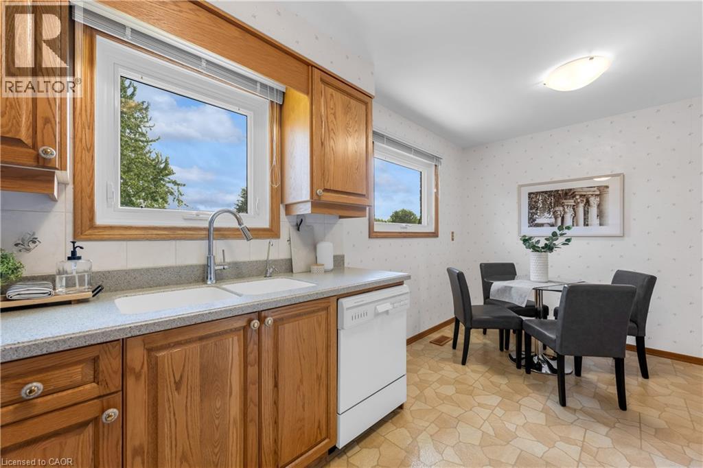 2134 Cartier Crescent, Burlington, ON