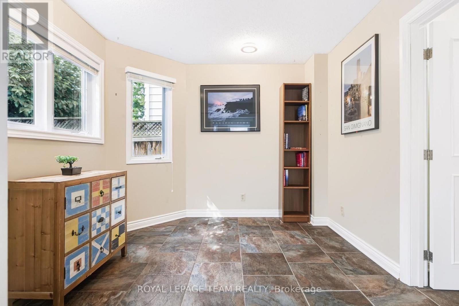 230 Lincoln Heights Road, Ottawa, ON